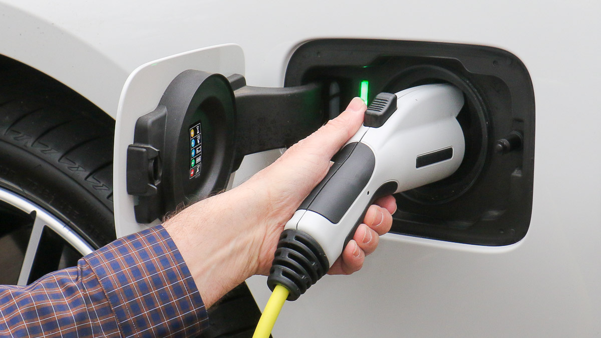 7 Reasons Why Your Workplace Needs Ev Charging Stations